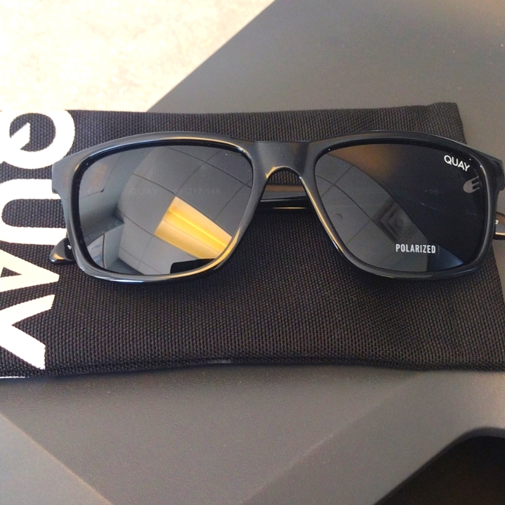 🔥NWOT🔥Quay Australia - On Tour Polarized